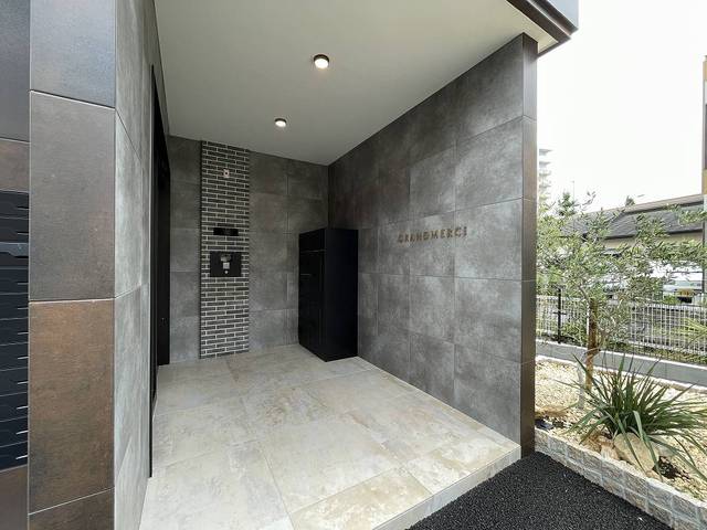 エントランス　エントランス