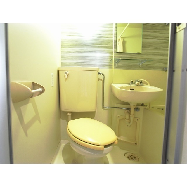 トイレ　※同間取り３０７号室の写真です。