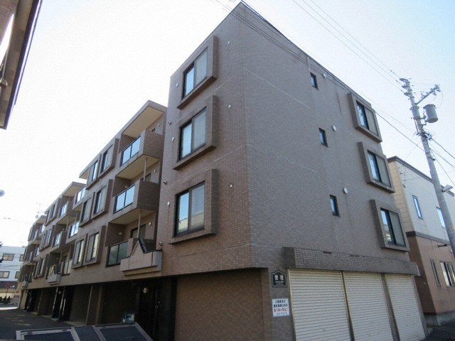 建物外観　☆広々とした間取りでおススメの人気物件です！