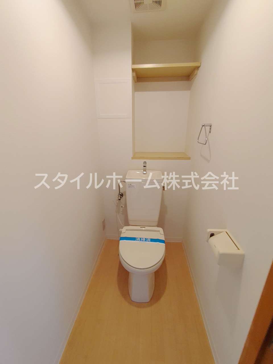 トイレ　別部屋写真です。