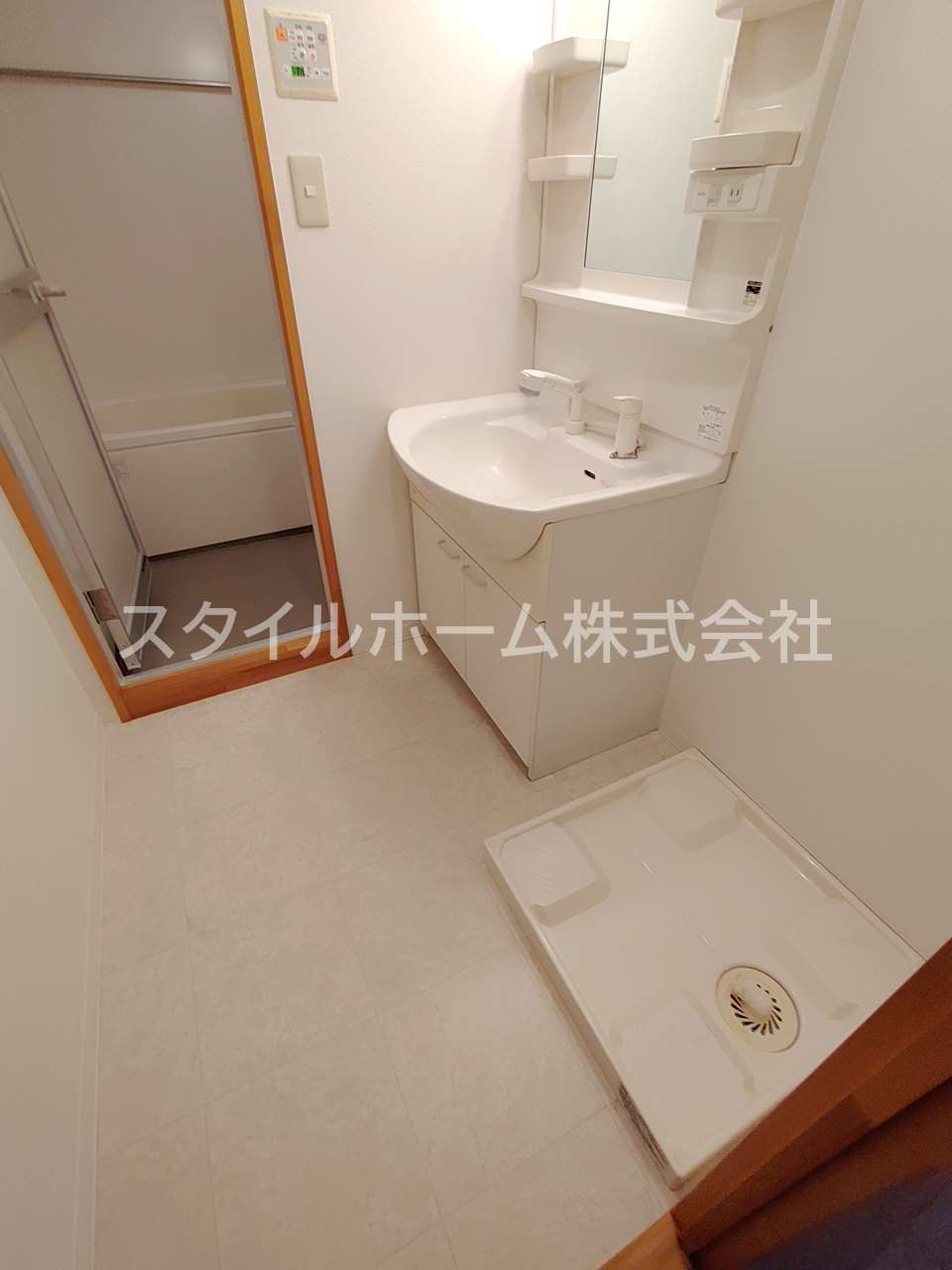 洗面設備　別部屋写真です。