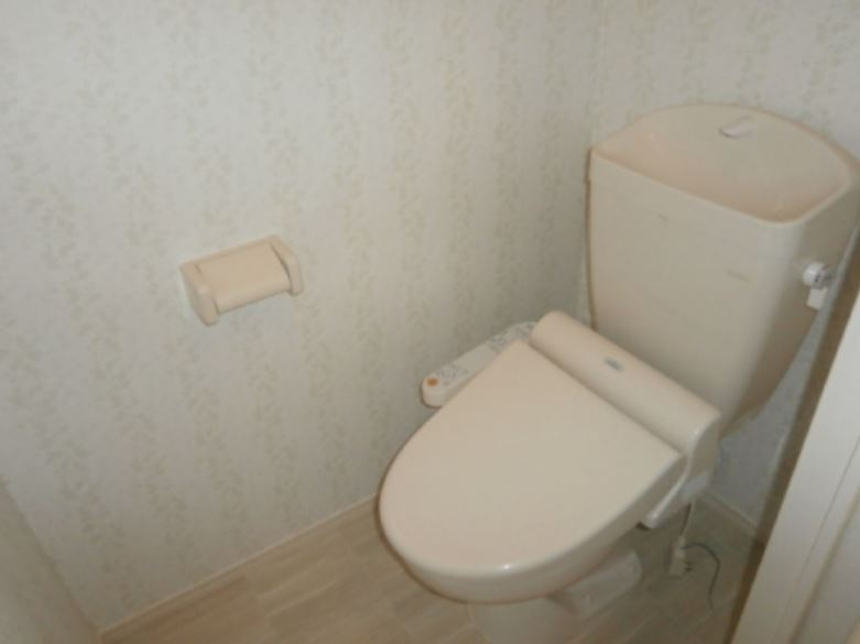 トイレ　温水洗浄便座