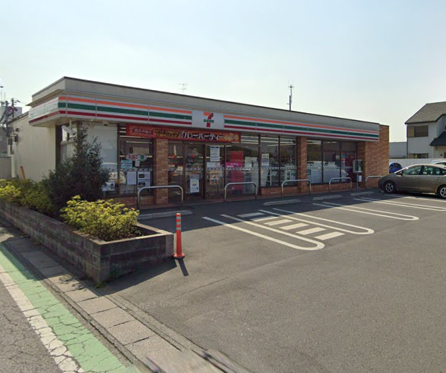 コンビニ　セブンイレブン岩槻警察署前店（コンビニ）まで303m