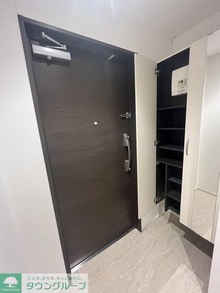 玄関　キッチン