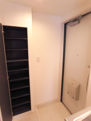 玄関　弊社は都内全域の物件をご紹介可能です！