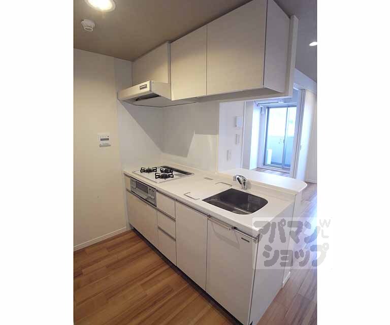 キッチン　広々カウンターキッチンです・