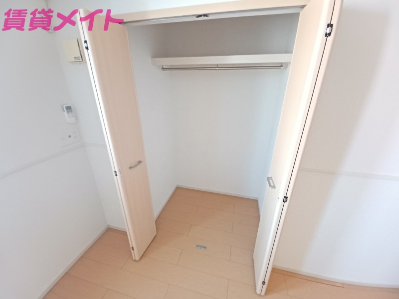 収納　同型タイプ画像