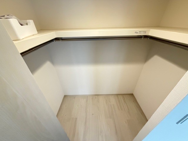 収納　フェリスシエロ堺　ウォークインクローゼット