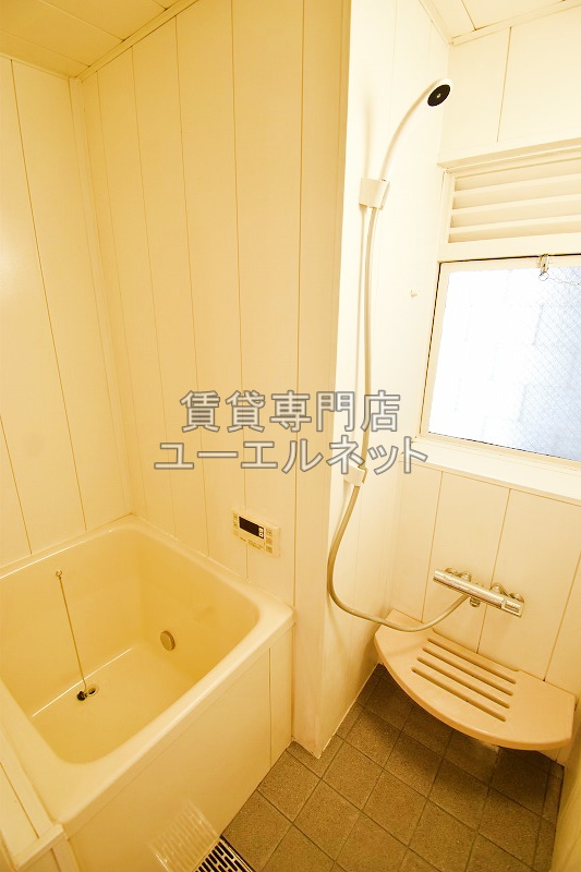 バス・シャワールーム　浴室