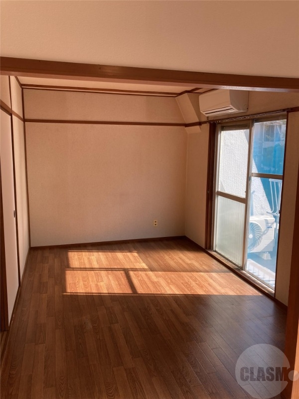 居室・リビング　１０．５帖のリビング