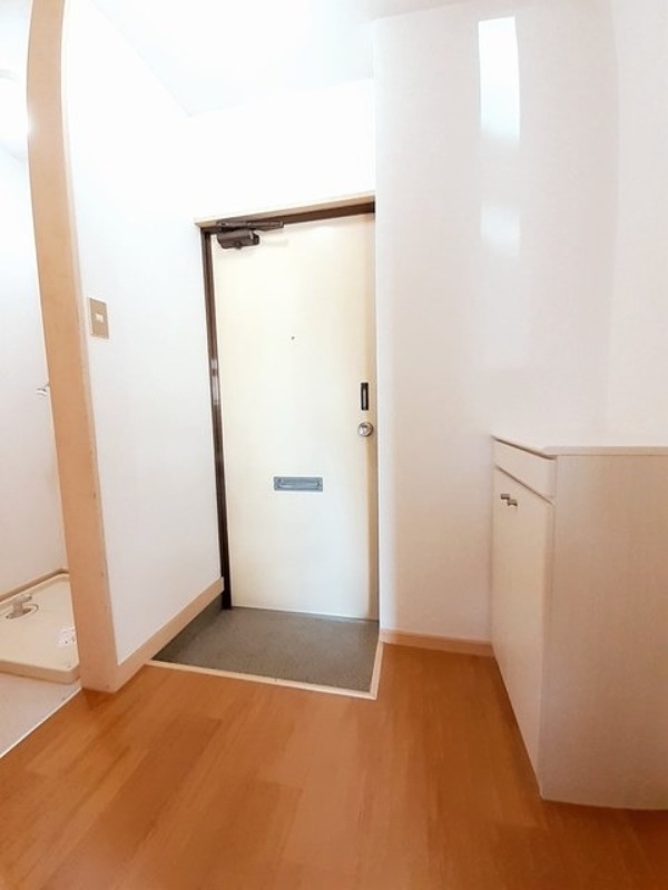 玄関　図面と現状に相違がある場合には現状を優先