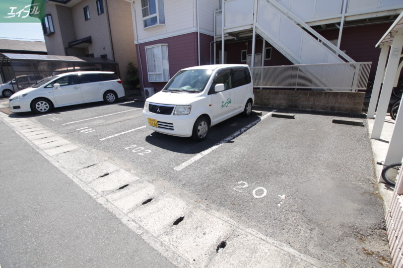 駐車場　駐車場