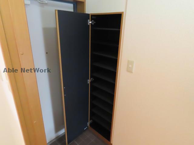 玄関　同型別号室