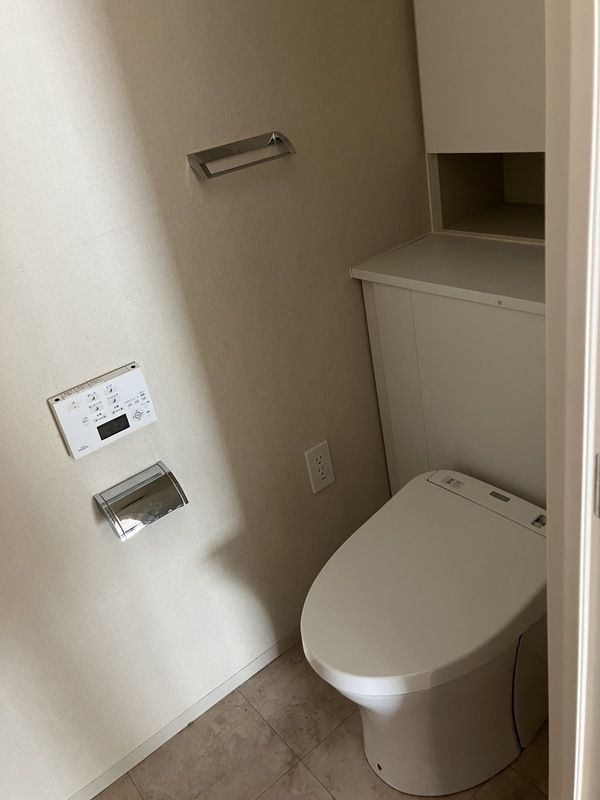 トイレ　トイレ