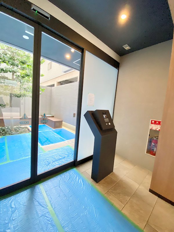 エントランス　オートロック