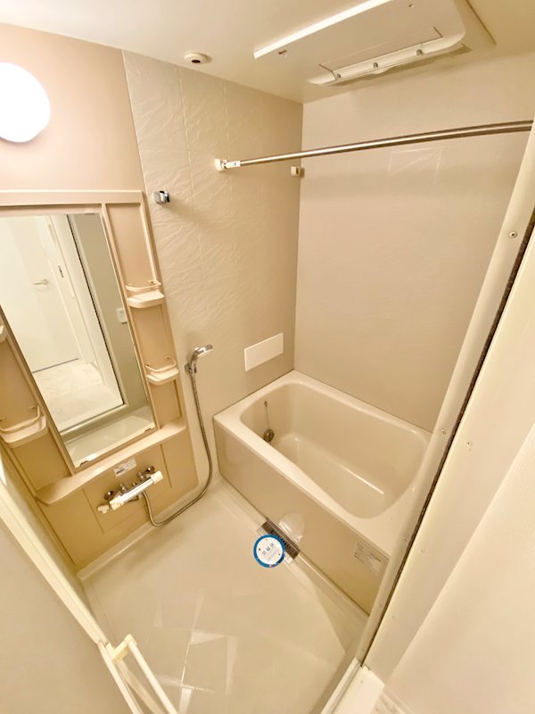 バス・シャワールーム　浴室乾燥機、追い炊き機能付