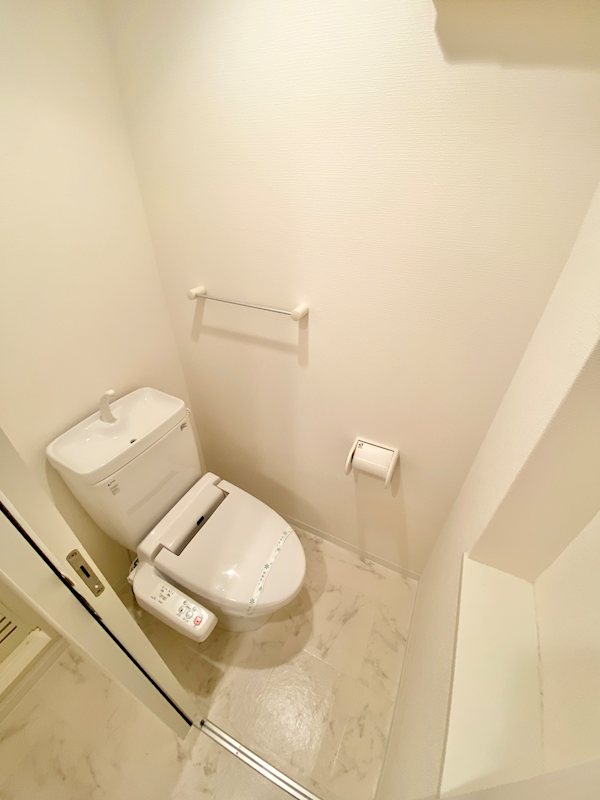 トイレ　ウォシュレット付