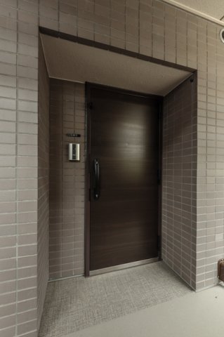 玄関　※写真は同タイプ住戸です。