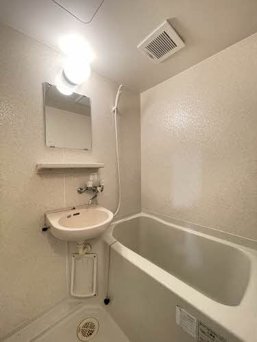 バス・シャワールーム　バスルーム