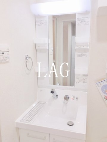 洗面設備　独立洗面台です。