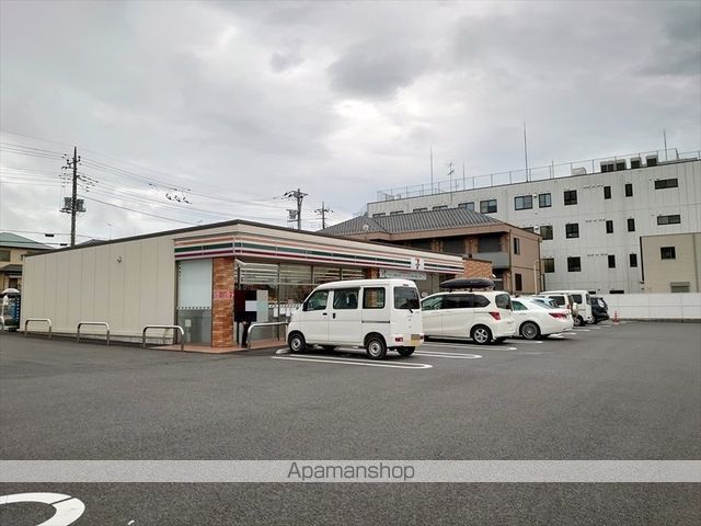 コンビニ　セブンイレブン（コンビニ）まで822m