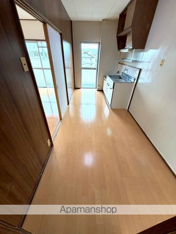 高橋マンションの居間写真
