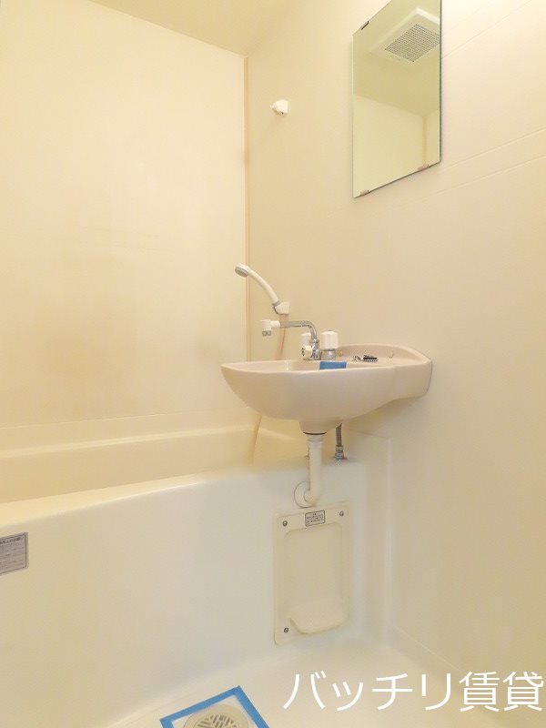 バス・シャワールーム　画像は同シリーズタイプのため、現況優先