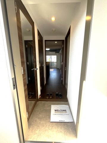 玄関　※別階の写真となります。現状優先。