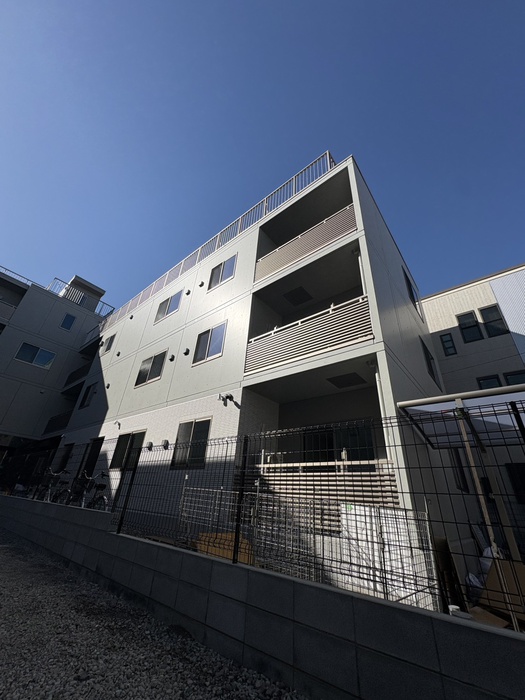 建物外観　建築中