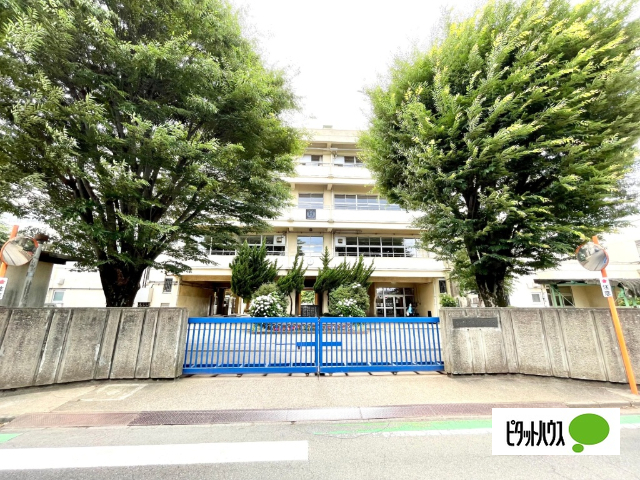 小学校　富士見市立みずほ台小学校（小学校）まで915m