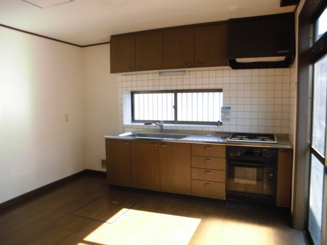 居室・リビング　1階ダイニング8帖