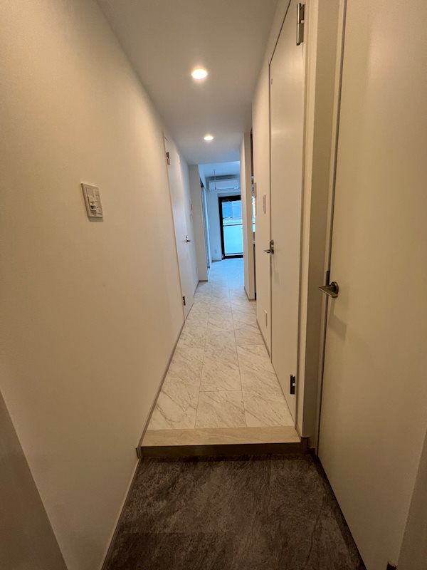 玄関　※参考写真