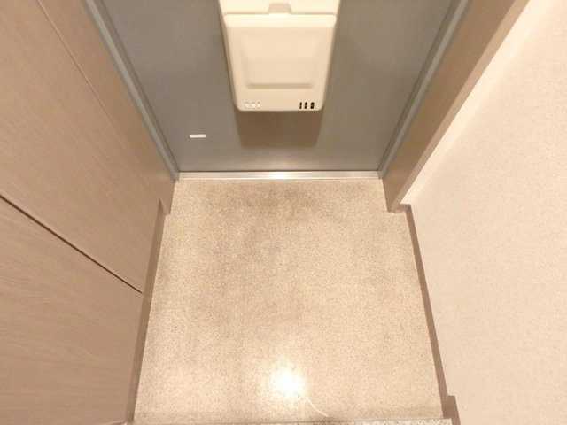 玄関　別号室参照