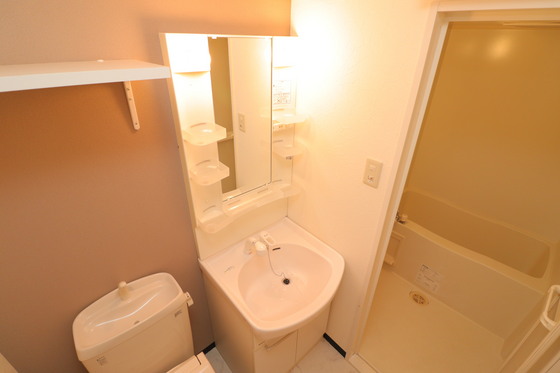 洗面設備　※別部屋の写真です