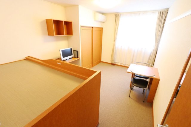 居室・リビング　2Fカーペット。