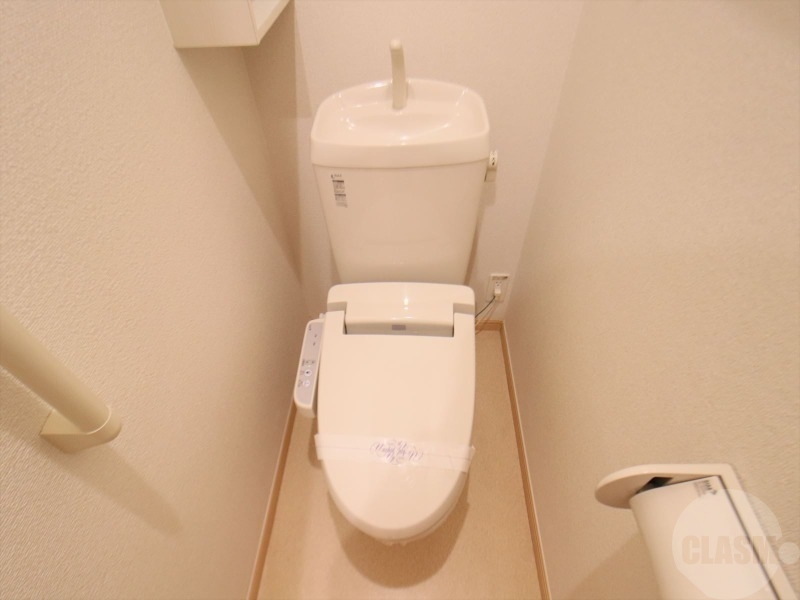 トイレ　温水洗浄便座