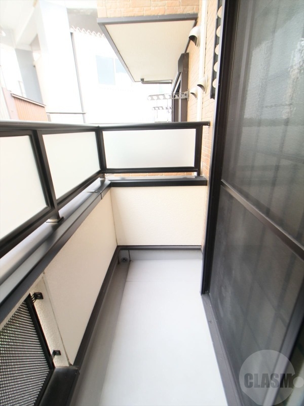 バルコニー　シャッター付きで安心