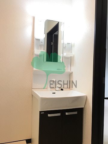 洗面設備　シンプルで使いやすい洗面台です！