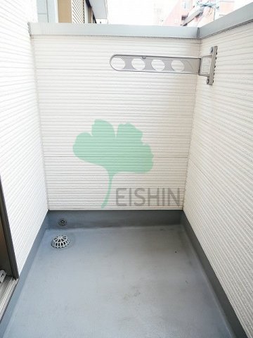 バルコニー　日当たりの良いバルコニーです！