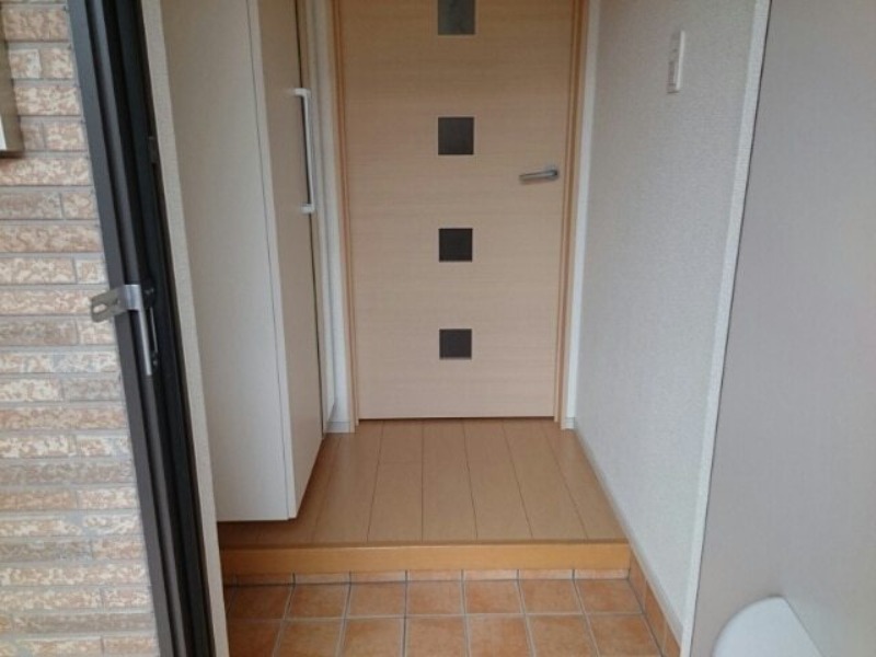 玄関　図面と現状に相違がある場合には現状を優先