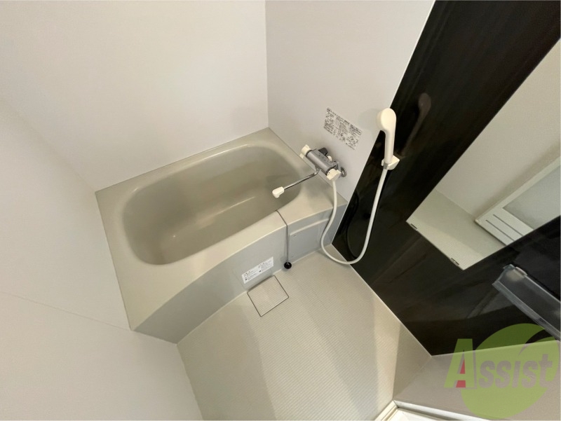 バス・シャワールーム　お風呂になります。一日の疲れを癒してくださいね。