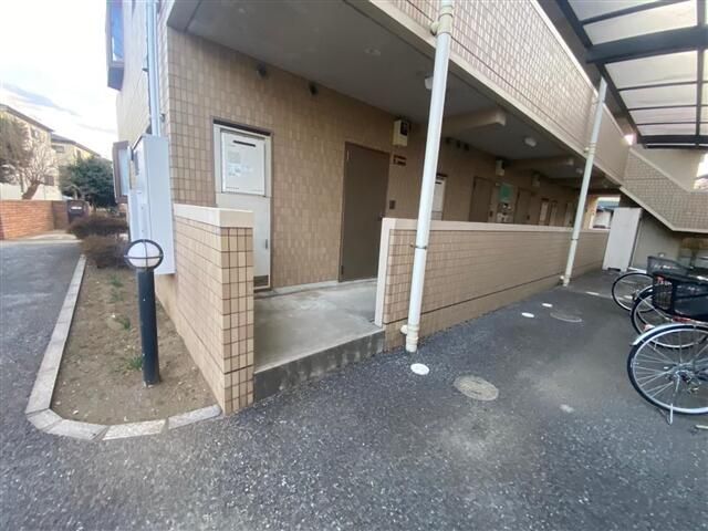 エントランス　建物の内部です