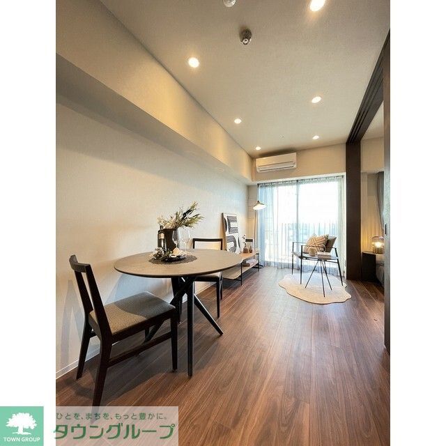 居室・リビング　家具・家電の備え付けはありません