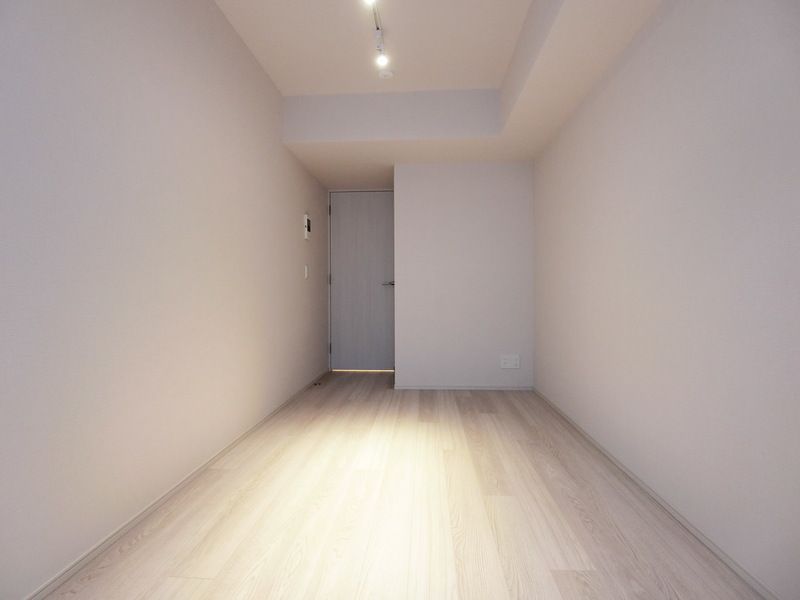 その他部屋・スペース　落ち着いた色調の寝室です