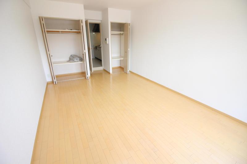 居室・リビング　1　洋室11帖