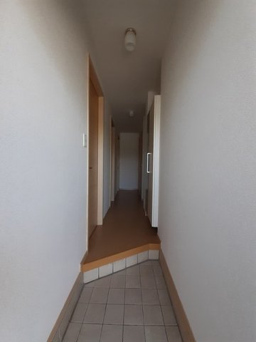 玄関　明るい玄関です