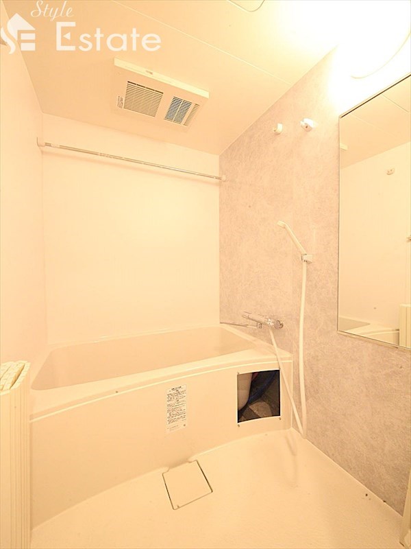 バス・シャワールーム　バスルーム