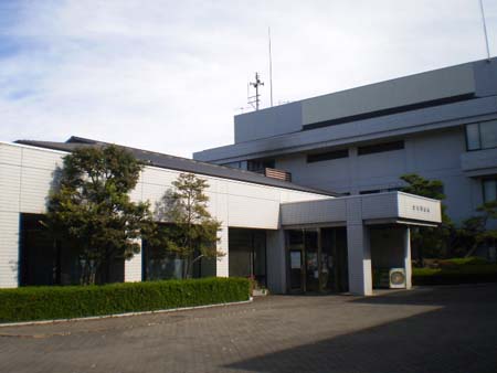 吉岡町役場（役所）まで1352m