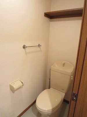 トイレ　落ち着いたトイレです