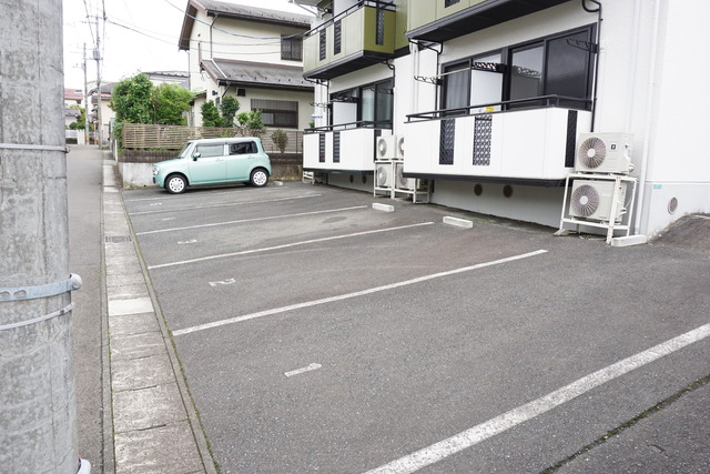 駐車場　敷地内駐車場